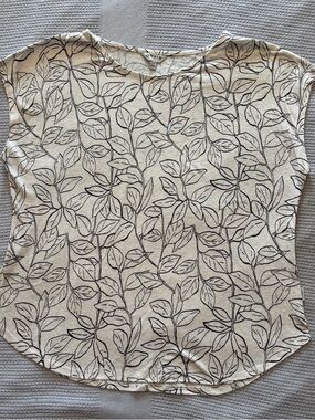 Orvis Cream Short Sleeve Leaf-Print Tee
